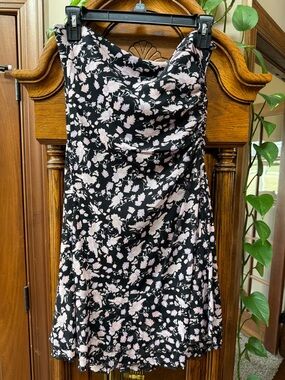 Diane Von Furstenberg Black Skirt with Light Pink Floral Pattern